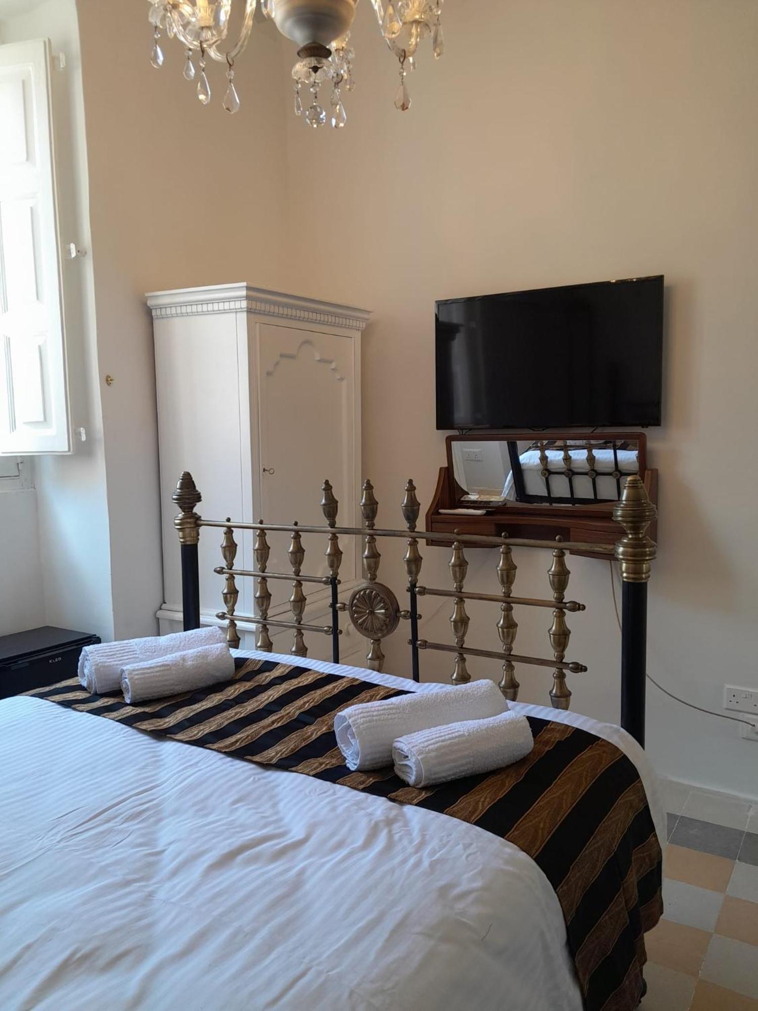 Charming Town House In Cospicua, Valperga Rooms מראה חיצוני תמונה