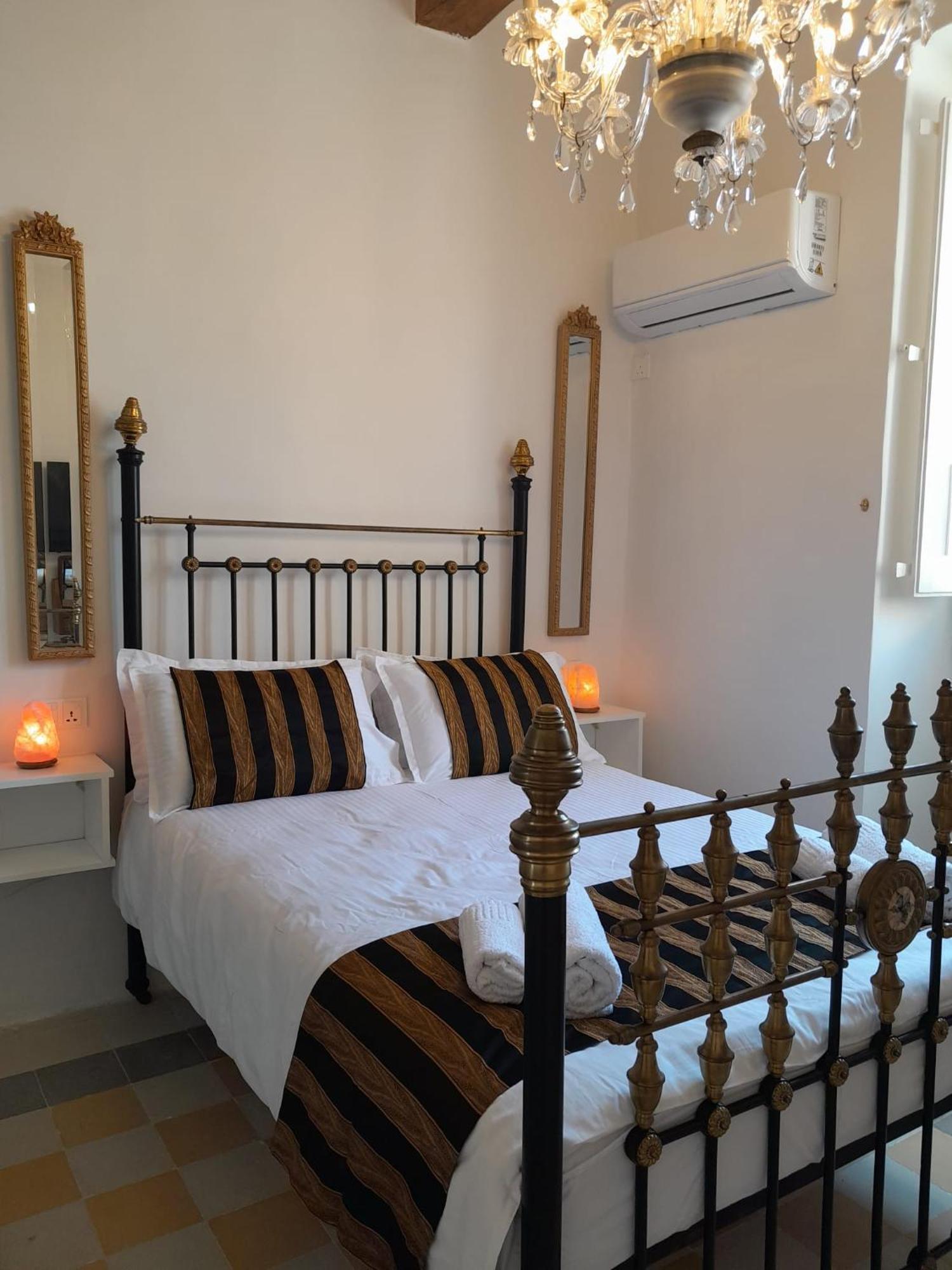Charming Town House In Cospicua, Valperga Rooms מראה חיצוני תמונה