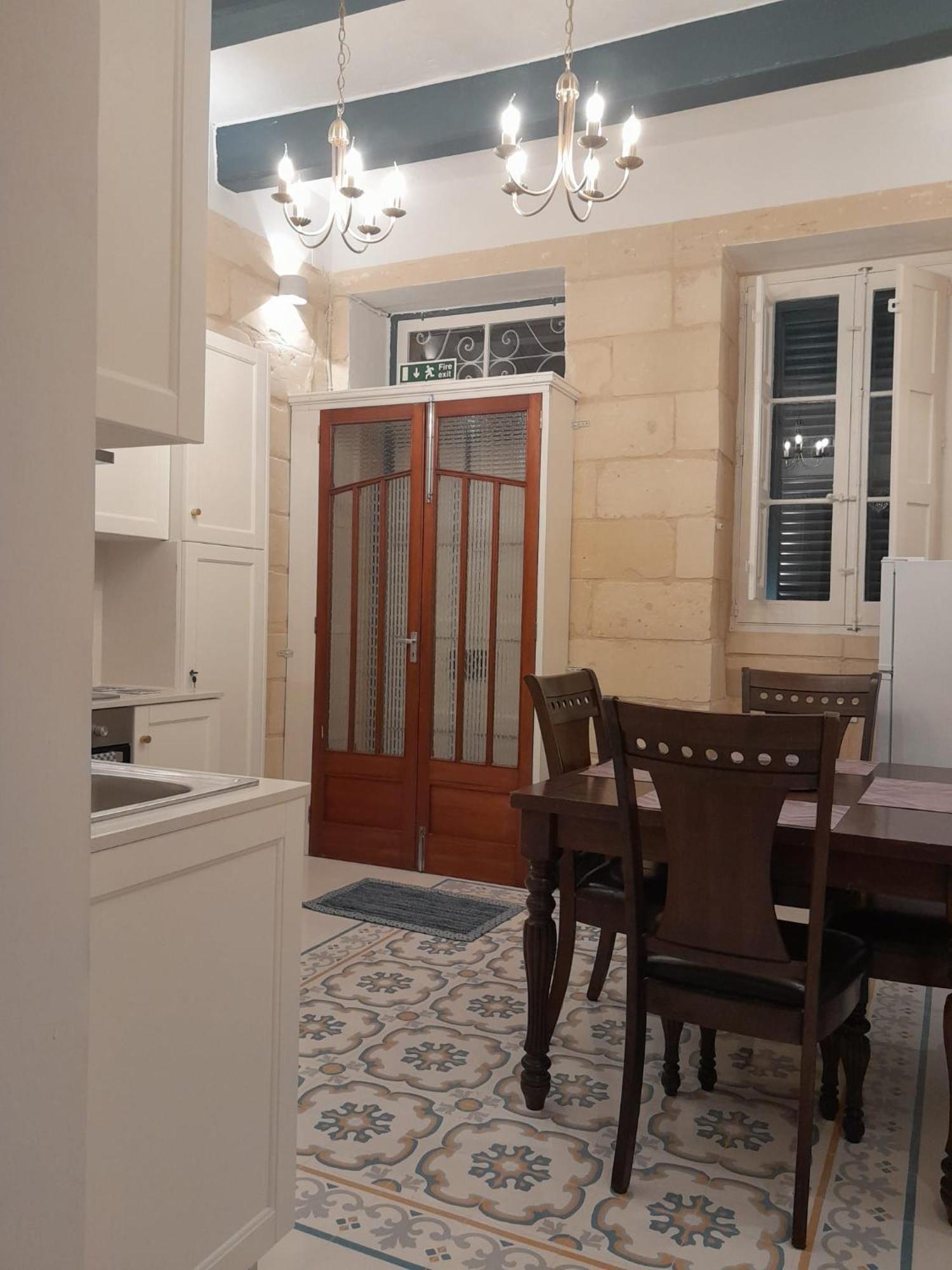 Charming Town House In Cospicua, Valperga Rooms מראה חיצוני תמונה